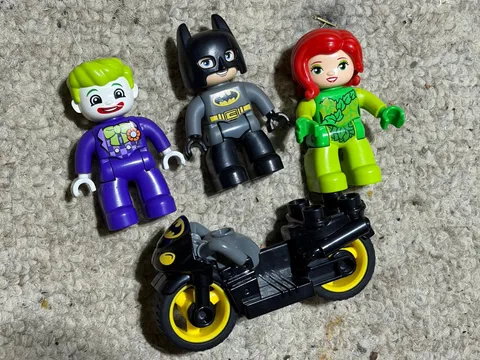 LEGO DUPLO: Duplo Super Hero’s Lot Batman Ivy Joker with Motorcycle