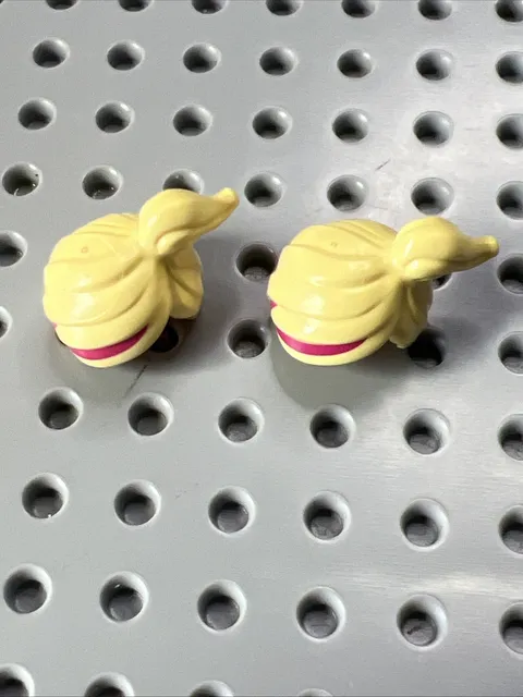 LEGO Minifigure Hair Ponytail Magenta Stripe Light Yellow 15427pb02 x2 Natasha