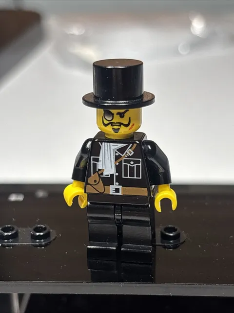 Lego Minifigure Adventurers Lord Sam