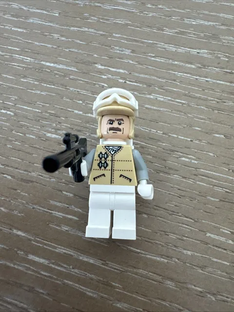 Lego Star Wars Hoth Rebel Officer Minfigure 