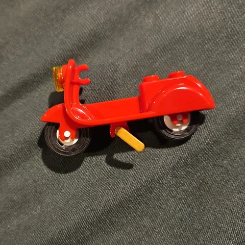 15396 LEGO Minifigure Accessory SCOOTER Red