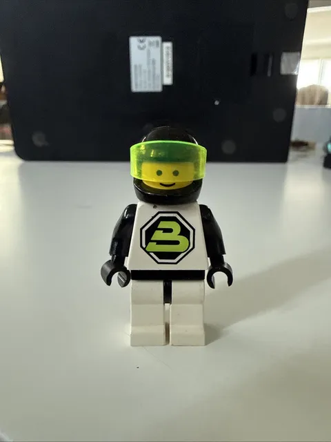 LEGO Space Blacktron 2 Minifigure sp002 Space Astronaut Vintage Classic Jetpack