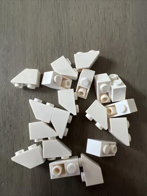 LEGO 3665 White Slope, Inverted 45 2 x 1 - 19 Pieces