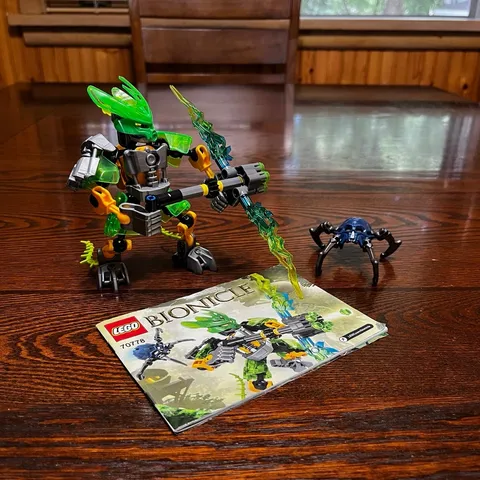 LEGO BIONICLE Protector of Jungle 70778 Complete with Instructions