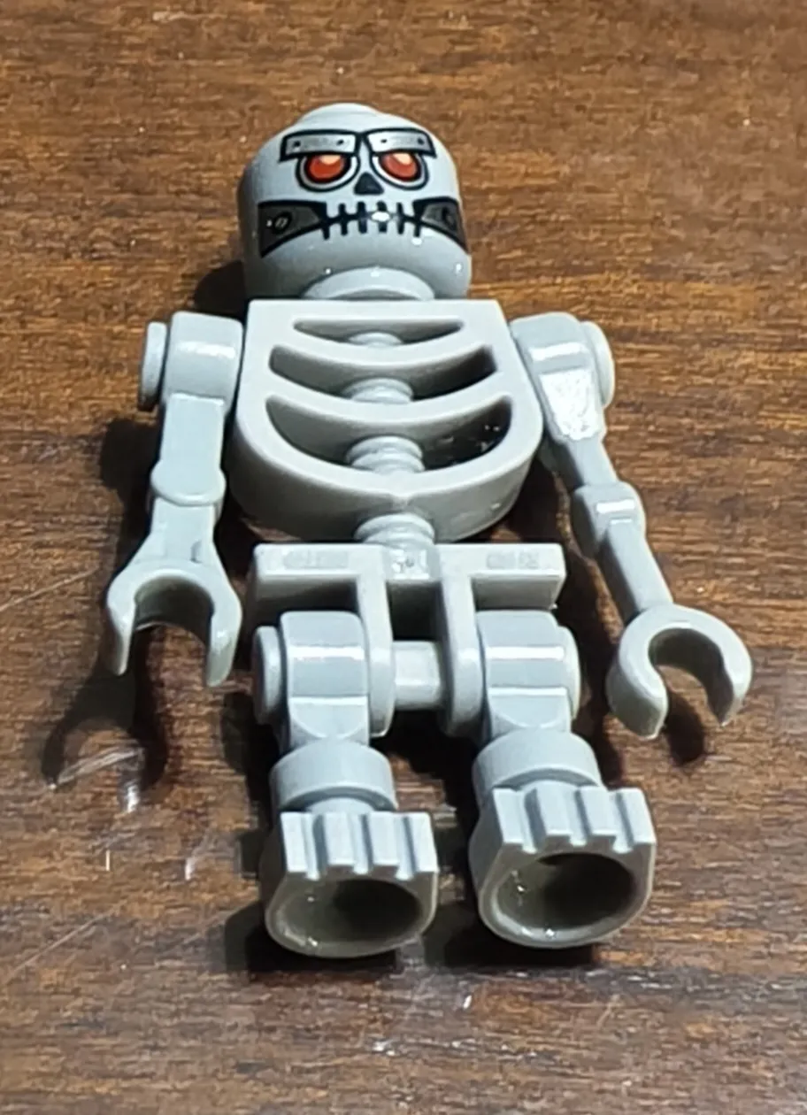 LEGO Monster Robot MINIFIG GRAY SKELETON w/Halloween Movie Metal Robo Skull Head