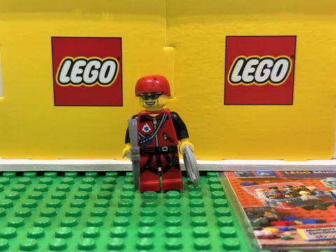 Lego Minifigure Series 11 Mountain Climber *Opened/New* LL1