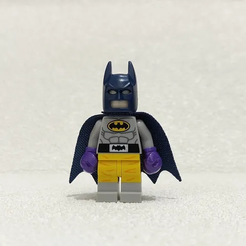 LEGO minfigure Superhero Batman Raging Batsuit sh311 From 70909!