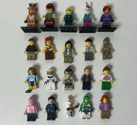 LEGO Minifigure Lot Of 20: CMF, City, Disney, D&D ~ Missing Accessories ~ READ…
