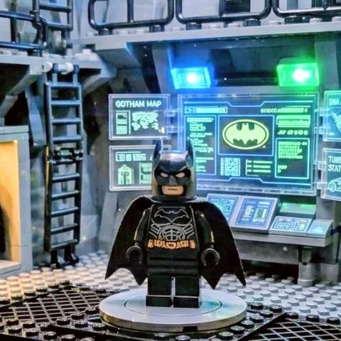 LEGO Batman Minifigure SH013 Dark Knight Rises from 2014 Tumbler Set(76023). 