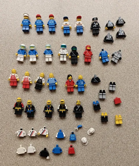 Large lot Vintage LEGO Minifigure Classic City Town police airport racer parts