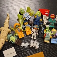 LEGO HiddenSide minifigures lot 25 figs plus crocodile and 4 Spencer dogs 
