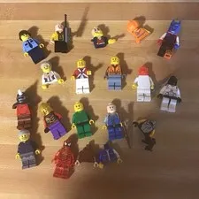 LEGO Minifigure Accessories and Parts Bulk Lot, Mixed Pieces