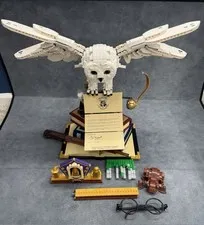 LEGO Harry Potter: Hogwarts Icons - Collectors' Edition (76391) W/ Minifigures!