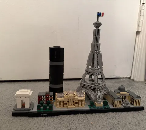 LEGO Architecture: Paris (21044)