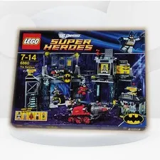 LEGO DC Super Heroes The Batcave #6860 2012 BATMAN SH0025 Bluish Gray Suit