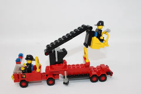 Lego 6690 Classic Town Fire - SNORKEL PUMPER w/Instructions & Checklist of Parts