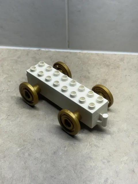 Lego White Duplo Car Base 2x8x1 Large Gold Spoked and Spiraled Wheels - 31174c05