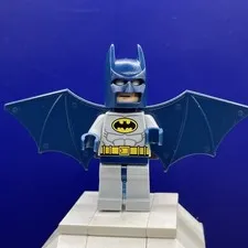 LEGO® Minifig sh0019 - Batman - Wings and Jet Pack (Type 1 Cowl)