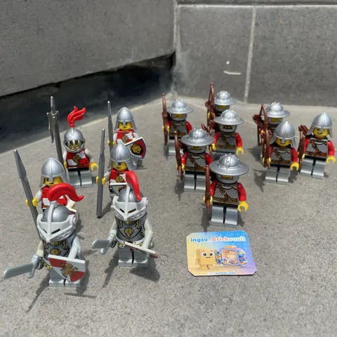 Lego Kingdom Red White Lion Knight Minifigures Lot of 14 - Castle Fantasy Era