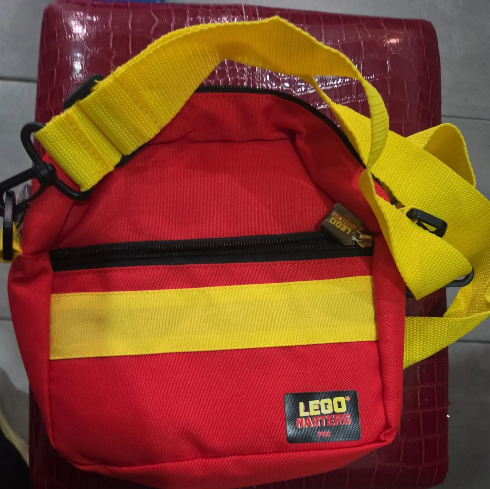 Red Yellow Black Lego Pattern Zippered Bag Strap Zippers Round Storage Travel 