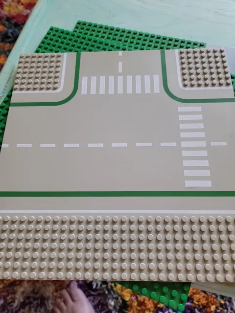 Vintage LEGO 1 Baseplate Plate Road 32 x 32 7-Stud T-Intersection w/ Crosswalks 