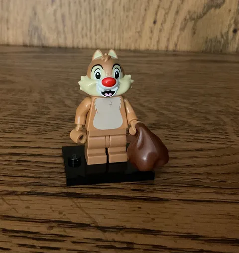 Complete Disney Lego Minifigure Dale Chipmunk Series 2 Stand Accessories
