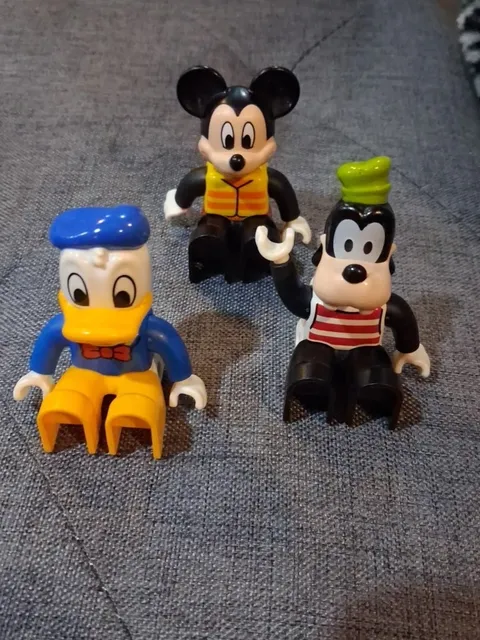 Lego Duplo People ~ Disney Mickey Mouse / Donald Duck / Goofy ~ Beach House