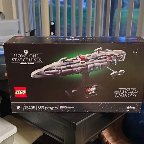 LEGO Star Wars Home One Starcruiser 75405 Complete Set 559pcs 18+ (Minor Scuffs)