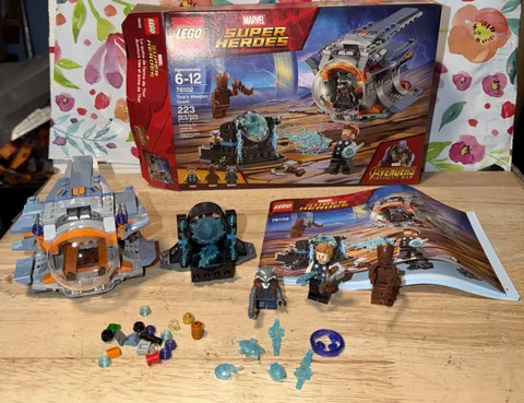 LEGO Thor's Weapon Quest 76102 Set w/ minifigs ( Thor Groot Rocket )