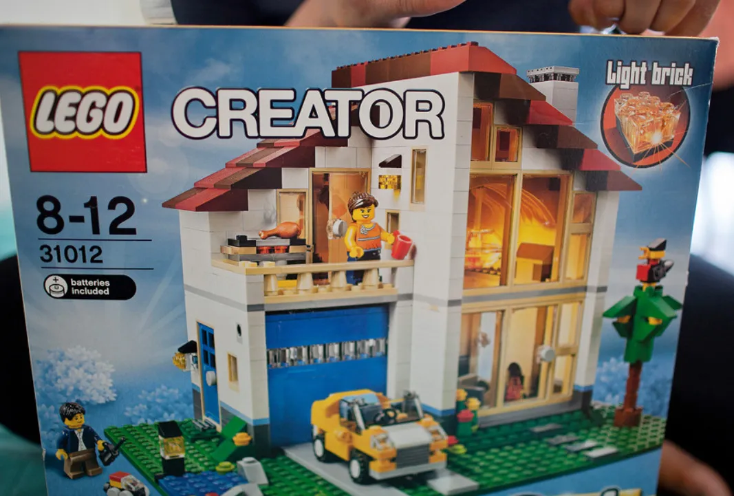 LEGO Creator 3-in-1 Family House 31012 Light Brick Set 756pcs Sealed Express