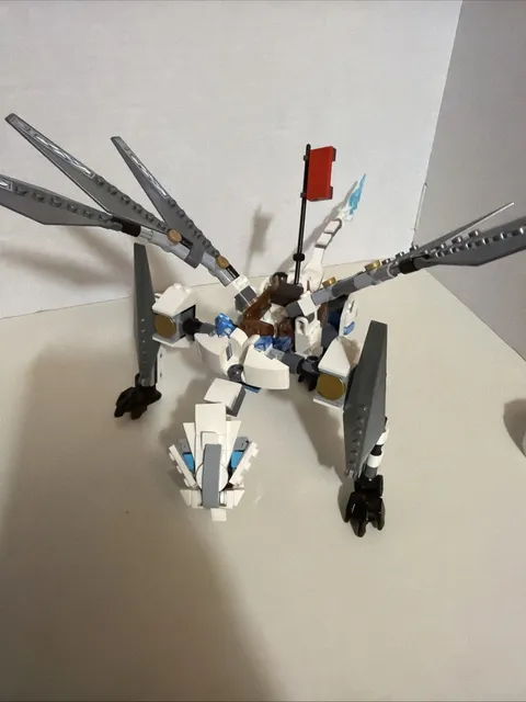 LEGO - Ninjago - Titanium Dragon  complete build only no Mini figures.