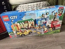 LEGO City Shopping Street 60306 Set 533 pcs Glow in the Dark Age 6+