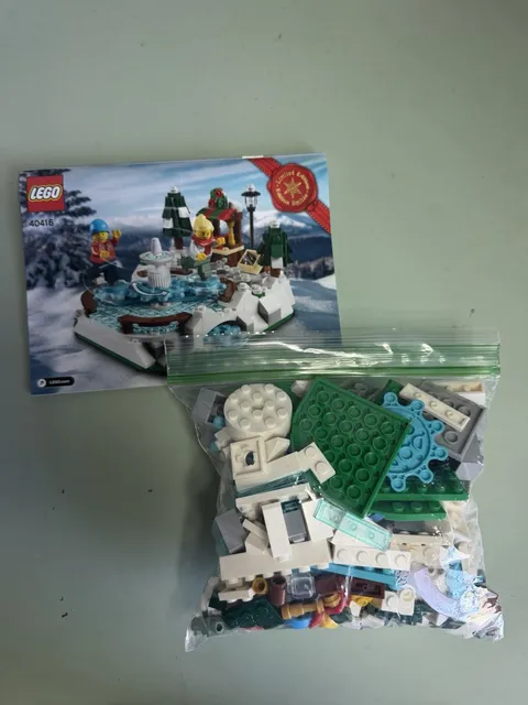LEGO Seasonal: Ice Skating Rink (40416)
