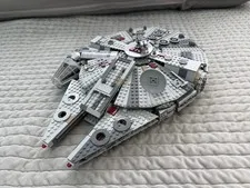 LEGO Star Wars Millennium Falcon 75257 - Built with Minifigures