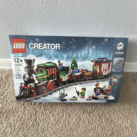 LEGO Creator Expert 10254 Winter Holiday Train Winter Village New Sealed Rare