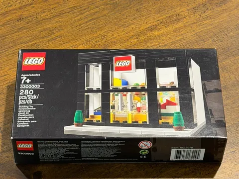 LEGO Promotional (3300003) LEGO Brand Retail Store ~Brand New & Sealed~ Retired