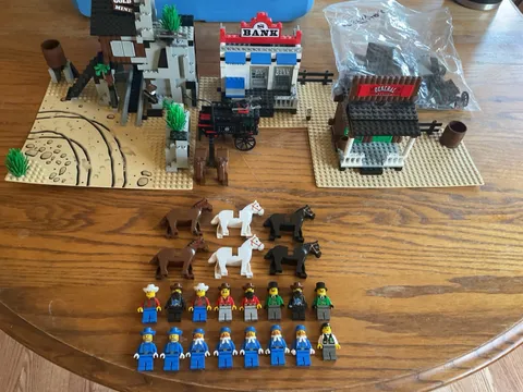 Lego Vintage Western 6765 and 6761