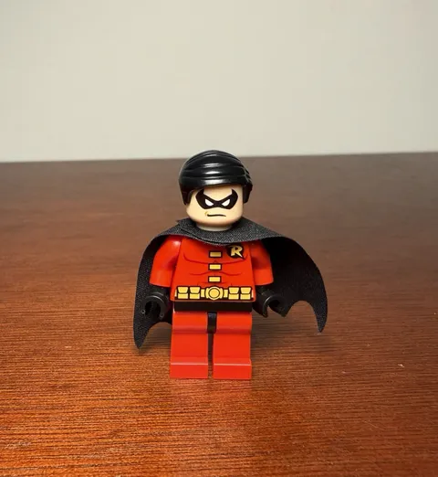 LEGO DC Super Heroes Robin Black Cape Minifigure 6860 6857 30166 (sh011)