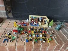 Lego The Big Bang Theory Set 21302 Figures Lot Parts Star Wars City Space Ninja