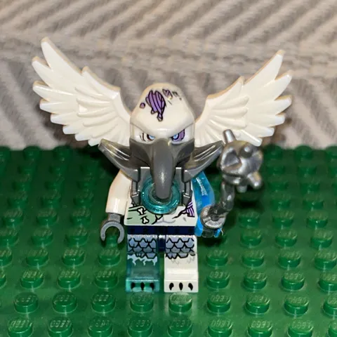 LEGO® Legends of Chima VOOM VOOM - TRANS-LIGHT BLUE ARMOR Minifig loc107