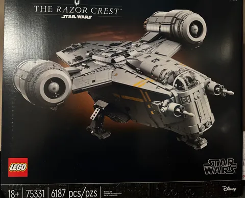 LEGO Star Wars the Razor Crest UCS Model Starship 75331 BRAND NEW SEALED