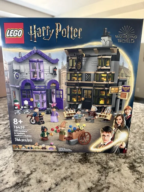 LEGO Harry Potter Ollivanders & Madam Malkin's Robes Set 76439 pc Box
