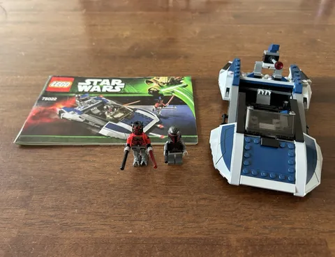 LEGO Star Wars Mandalorian Speeder 75022 Darth Maul, missing 1 figure