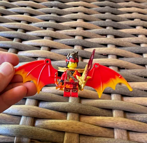 LEGO Minifigure Red Ninja w/ Red-Orange Dragon Wings & Flame Base