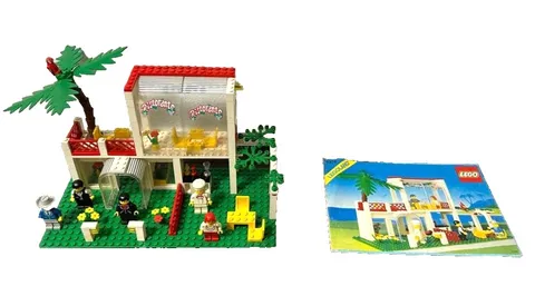 LEGO 6376 Breezeway Cafe Town Modern day Shops and Services 1990 without Box