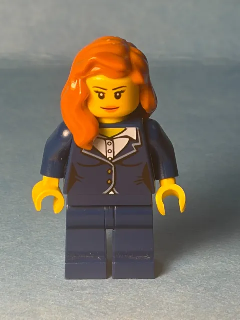 LEGO City Minifig cty0691 - Businesswoman - Light Scratches/Crack on One Side