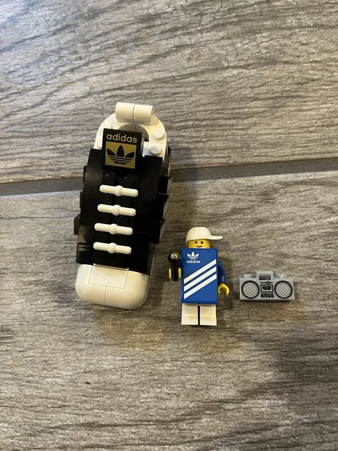 2021 LEGO Promotional 40486 Mini Adidas Originals Superstar Set Built