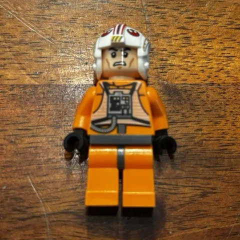 LEGO Star Wars Pilot Minifigure Orange Suit w/ Helmet SW0260 Episode IV