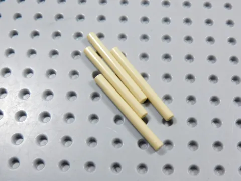 LEGO Lot of 4 Tan 4L Staffs Wands Lightsaber Blades Weapon Minifig BJ