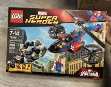 LEGO 76016 Spider-Helicopter Rescue Blemished Box Retired (CBMH)